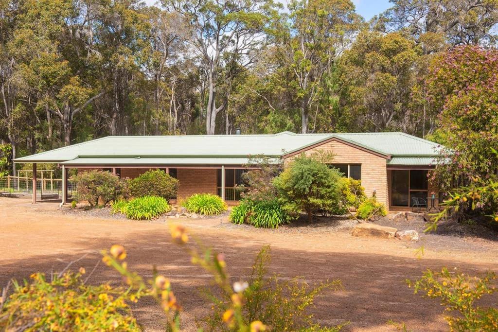 Mansfield Retreat - In Town - Margaret River Exterior foto